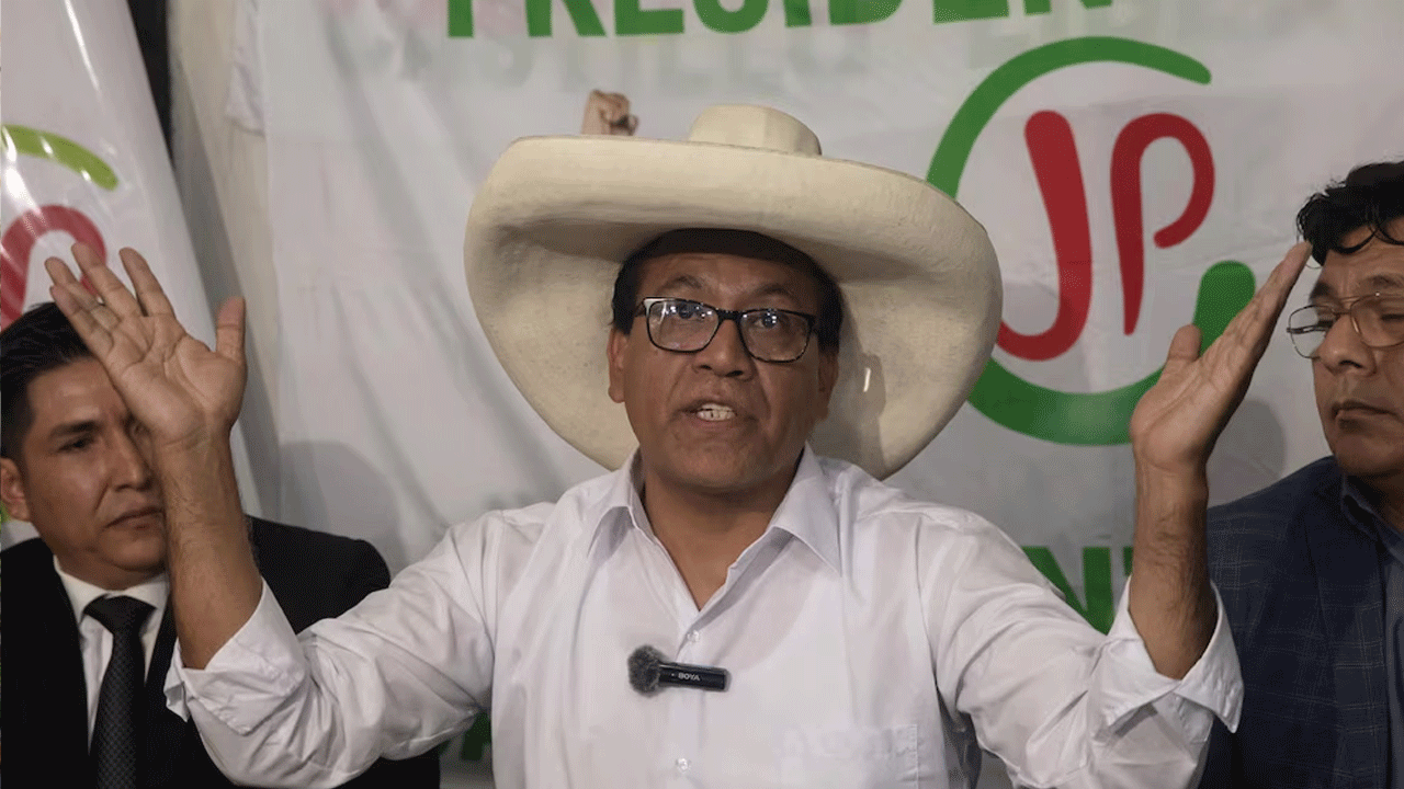 Hermano de Roberto Sánchez perdió libros de actas en medio de denuncias por fondos en Juntos por el Perú